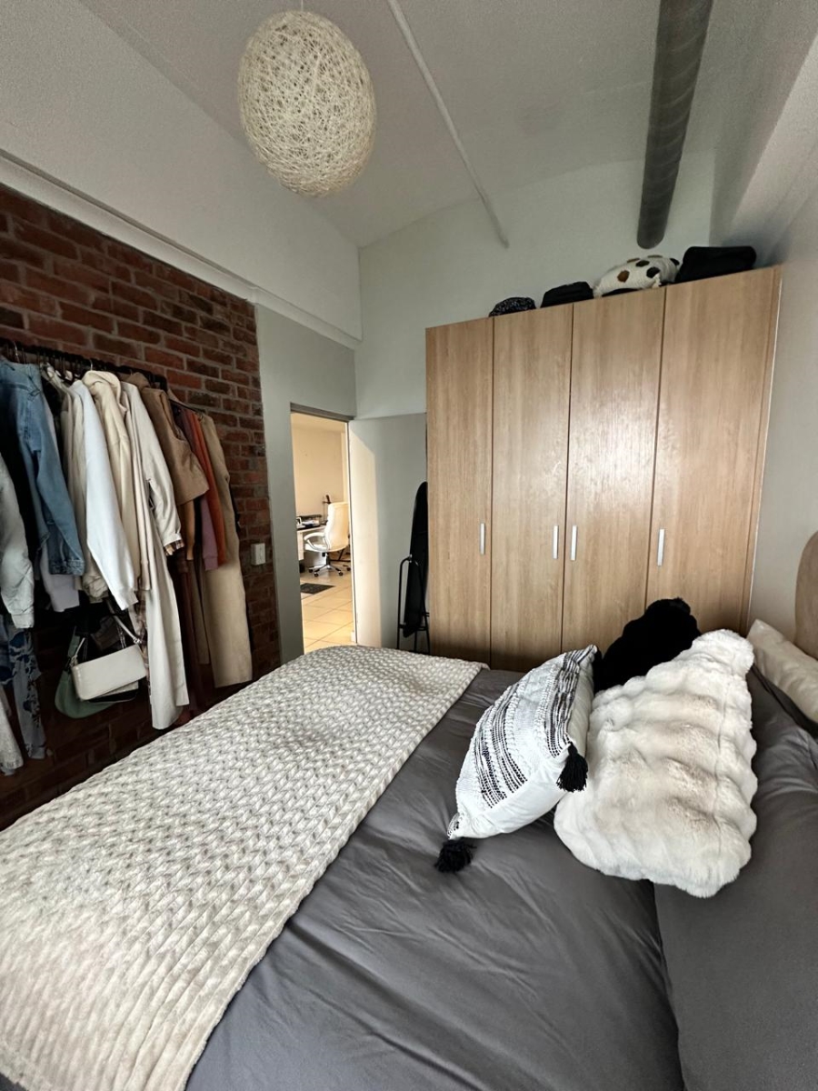 To Let 1 Bedroom Property for Rent in Woodstock Western Cape